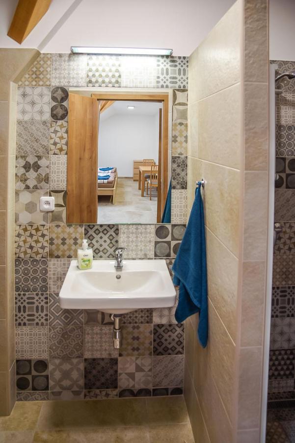 Penzion v rodinném vinařství Kadubcovi Lipov Extérieur photo
