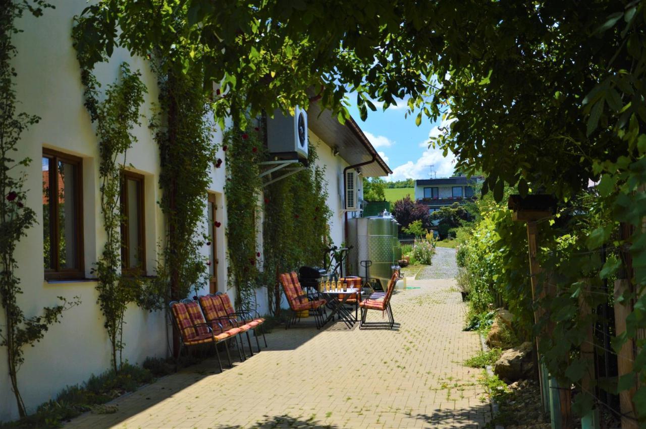 Penzion v rodinném vinařství Kadubcovi Lipov Extérieur photo
